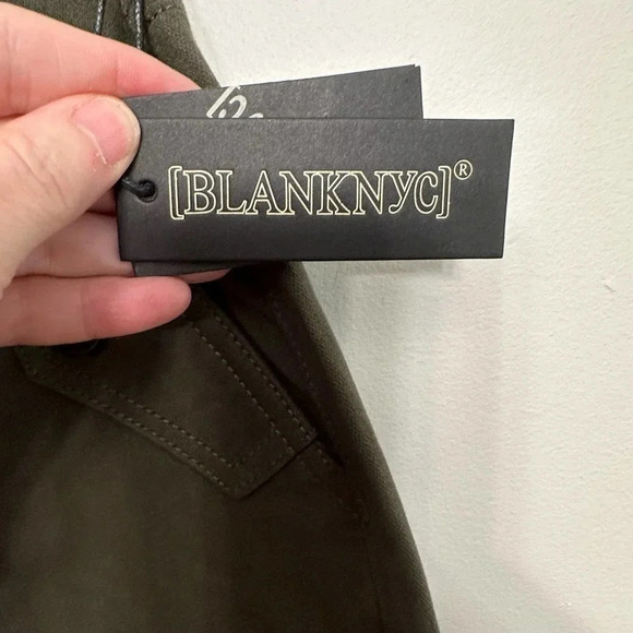 BLankNYC women’s NWT’s Hakuna Matara Pants. Size 26 - Picture 8 of 9